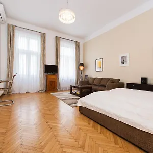 Rosa Linde - Comfort Bed and breakfast